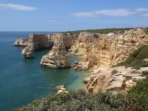 Praia da Marinha an der Algarve