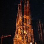 Sagrada Familia, Geburtsfassade bei Nacht