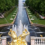 Peterhof: Blick von der Terrasse auf den Meereskanal