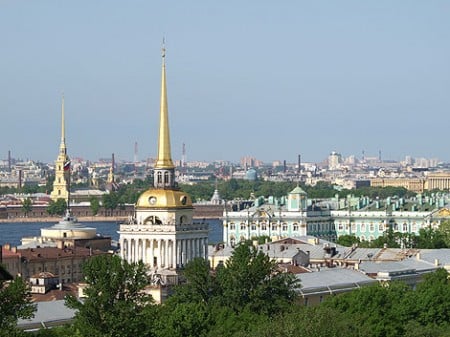 Petersburg Panorama mit Peter-Paul-Festung, Admiralität und Winterpalast