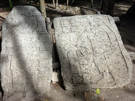 Stelen in Cobá