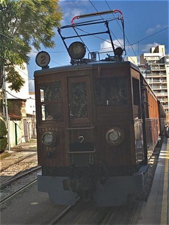 Zug nach Soller